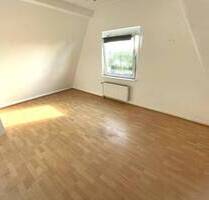 Charmante 3-Zimmer-Dachgeschosswohnung - Ideal für Paare oder 2er Frauen WG - Krefeld Lehmheide