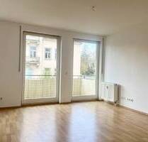 ++ 3-Raumwohnung mit Balkon & Einbauküche in Dresden-Blasewitz ++