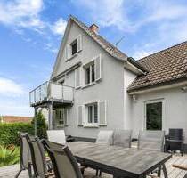 Freistehendes Zweifamilienhaus mit Garten in 79104 Freiburg - Freiburg im Breisgau Zähringen