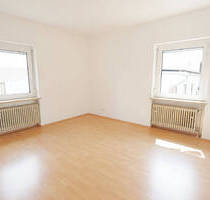Helle 2-Zimmer-Wohnung mit Balkon in ruhiger Lage in Cortendorf - Coburg