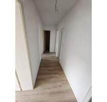 **sanierte 3-Zimmer-Wohnung mit Balkon** - Clausthal-Zellerfeld