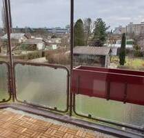 Tolle Lage -- Schöne 2 Zimmer Wohnung mit EBK und Balkon in Nürnberg Thon