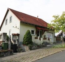 Freistehendes Einfamilienhaus mit Einliegerwohnung und tollem Fernblick - Dörzbach