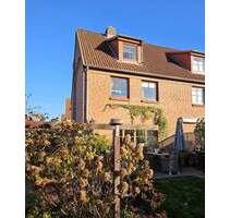 Reihenendhaus in bester Lage - 370.000,00 EUR Kaufpreis, ca.  121,00 m² Wohnfläche in Reinfeld (PLZ: 23858)