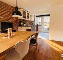 In der schönsten Gasse Nürnbergs! Vollmöblierte 3-Zi. Wohnung über 3 Etagen mit Dachterrasse!