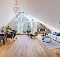 Lichtdurchflutetes Dachgeschoss mit zwei Balkonen - Hamburg Wellingsbüttel
