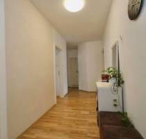 Charmante Wohnung mit durchdachter Raumaufteilung und stilvollem Ambiente - Düsseldorf