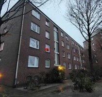 Gepflegte 3-Zimmer-Wohnung mit Balkon, Kellerraum und Garage in Kaltenkirchen