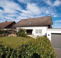 Freistehendes Zweifamilienhaus mit ELW und großem Südgarten in Bestlage von Frankfurt-Kalbach