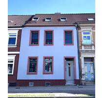 Hochwertig saniertes Reihenmittelhaus in Tangermünde - stilvoll modernisiert mit Garten, Garage und Nebengelass
