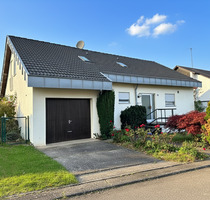 Freistehendes Einfamilienhaus mit herrlichem, großen Gartenbereich in bevorzugter Lage - Tamm