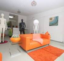 Moderne Gewerbeeinheit mit großer Fensterfront im Zentrum von Euskirchen