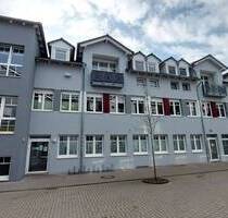 Kleine, feine 2-R-Wohnung mit Dusche und Aufzug - Dessau-Roßlau