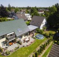 *Casa bifamiliare - Zweifamilienhaus - tlw. vermietet.*ca. 280 m² WNFl.* - Berlin Spandau