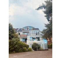 Renovierte 2,5 Raum Wohnung mit großem Balkon und PKW-Garage - Bottrop Stadtmitte