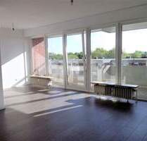 Kourtagefrei! Lichtdurchflutete Whg in schöner Lage in Schnelsen - Hamburg