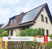 Großzügiges Einfamilienhaus mit Photovoltaik, Pool, Sauna, Kamin und Doppelgarage - Raguhn-Jeßnitz