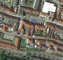 Direkt am Marktplatz 366 EUR m² Grundstück 2.076 m² Nutzfläche ca. 3.048 m² VB Alleinauftrag - Hildburghausen