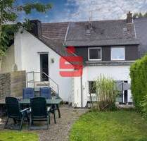 Zweifamilienhaus mit schönem Grundstück - Prüm