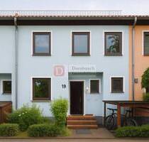 Top!! Großzügiges Reihenmittelhaus mit Garten, Dachstudio & Keller - Frankfurt am Main Niederursel