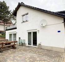 Viel Raum zum Leben - Einfamilienhaus mit Herz und vermieteter Einliegerwohnung - Maua