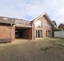 Ehemaliger Bauernhof mit zwei Wohnhäusern und Nebengebäuden in Hückelhoven