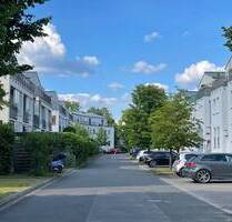 Attraktive Dachgeschoss-Wohnung mit Wannenbad & Terrasse nahe S-Bhf. Karow.... BEZUGSFREI 012026 - Berlin