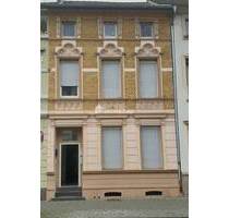 Stadthaus mit Geschichte, Potenzial & viel Platz für Ideen - willkommen in Ihrem neuen Investment! - Mönchengladbach