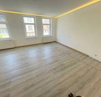 AnKaSa GmbH*Familien* 4-5 Zi.*2 Bäder*Dusche*Badewanne*großer Garten*Stellplatz möglich. - Lützen