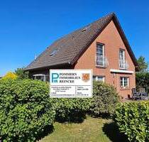 Einfamilienhaus in Randlage mit Hof, Garten, Carport und Garagen. - Butzow