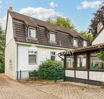 Mehrfamilienhaus mit 3 Wohneinheiten, großem Grundstück und Nebengebäude - Salzgitter