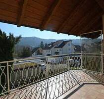 Doppelhaushälfte mit zwei Wohneinheiten, Garten und Garage - Büsingen am Hochrhein