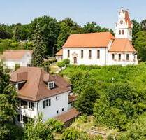 Denkmalgeschütztes, ehemaliges Pfarrhaus mit großem Grundstück und Ausbaupotential in Illerrieden