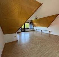Großzügige 4 ZKB Oberwohnung mit Balkon zu vermieten! - Butjadingen Burhave