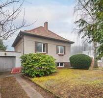 Bungalow mit großzügiger Nutzfläche und Erweiterungspotenzial - Berlin Hermsdorf