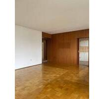 Sehr gut geschnittene 4 Zimmerwohnung mit Balkon, ggf. Garage - Gevelsberg