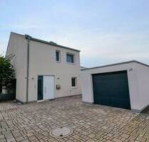 EINFAMILIENHAUS MIT GEHOBENEM WOHNAMBIENTE IN DER KERNSTADT (ERDGESCHOSS BARRIEREFREI) - Groß-Umstadt