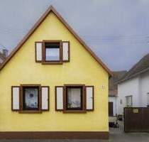 Neuer Preis: Zwei Häuser – ein Zuhause im Herzen von Lingenfeld