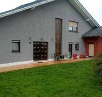 Heddert - Mehrfamilienhaus mit 6 Wohneinheiten auf großem Grundstück und Wintergarten