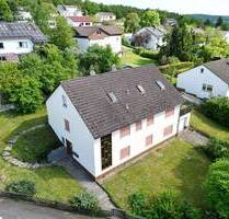 Bad Wildungen OT! Geräumiges Massivhaus mit Einliegerwohnung und großem Grundstück!