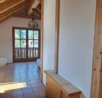 Dachgeschoss-Wohnung in Percha zum sofortigen Bezug - Starnberg