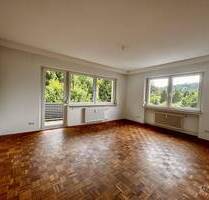 Attraktive 4 Zimmer-Mietwohnung in Bad Liebenzell mit Balkon, Gartenanteil und Garage
