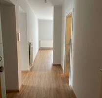 3 12 - Zimmer - Wohnung mit Terrasse und Garage im Herzen von Bad Windsheim