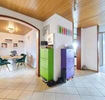 Gemütliche 3,5-Zimmerwohnung mit viel Grün und toller Aussicht - Böblingen