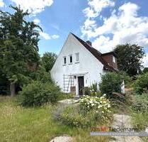 Einfamilienhaus in ruhiger Lage mit Potential und Vollkeller auf einem 813 m² großem Erbbaugrundstück - Lübeck