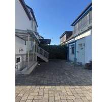 2 Häuser auf einem Grundstück. Selbst ein Haus bewohnen und durch Vermietung noch ein zweites Einkommen erzielen. - Braunschweig Kralenriede