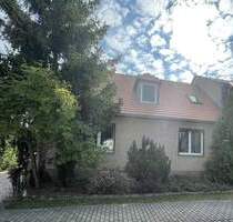 Charmante Doppelhaushälfte mit großzügigem Grundstück, Pool und vielseitigen Nutzungsmöglichkeiten - in Kolkwitz OT Glinzig zu verkaufen!