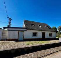 Charmantes Einfamilienhaus mit großem Garten, Terrasse und Garage – sofort verfügbar! - Rodershausen