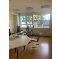 Provisionsfrei: Großzügige Bürofläche in günstiger Lage in der Würzburger Zellerau!