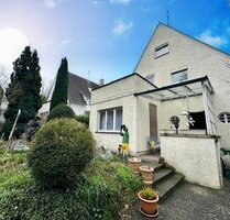 Charmantes, renovierungsbedürftiges Einfamilienhaus mit Balkon und Garten in TRAUMLAGE - Ludwigsburg Süd